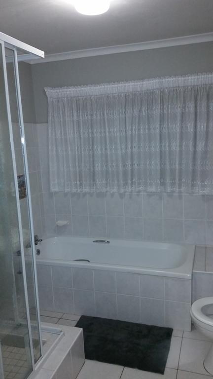 Sangwana 27 Holiday Home Ундерберг Экстерьер фото